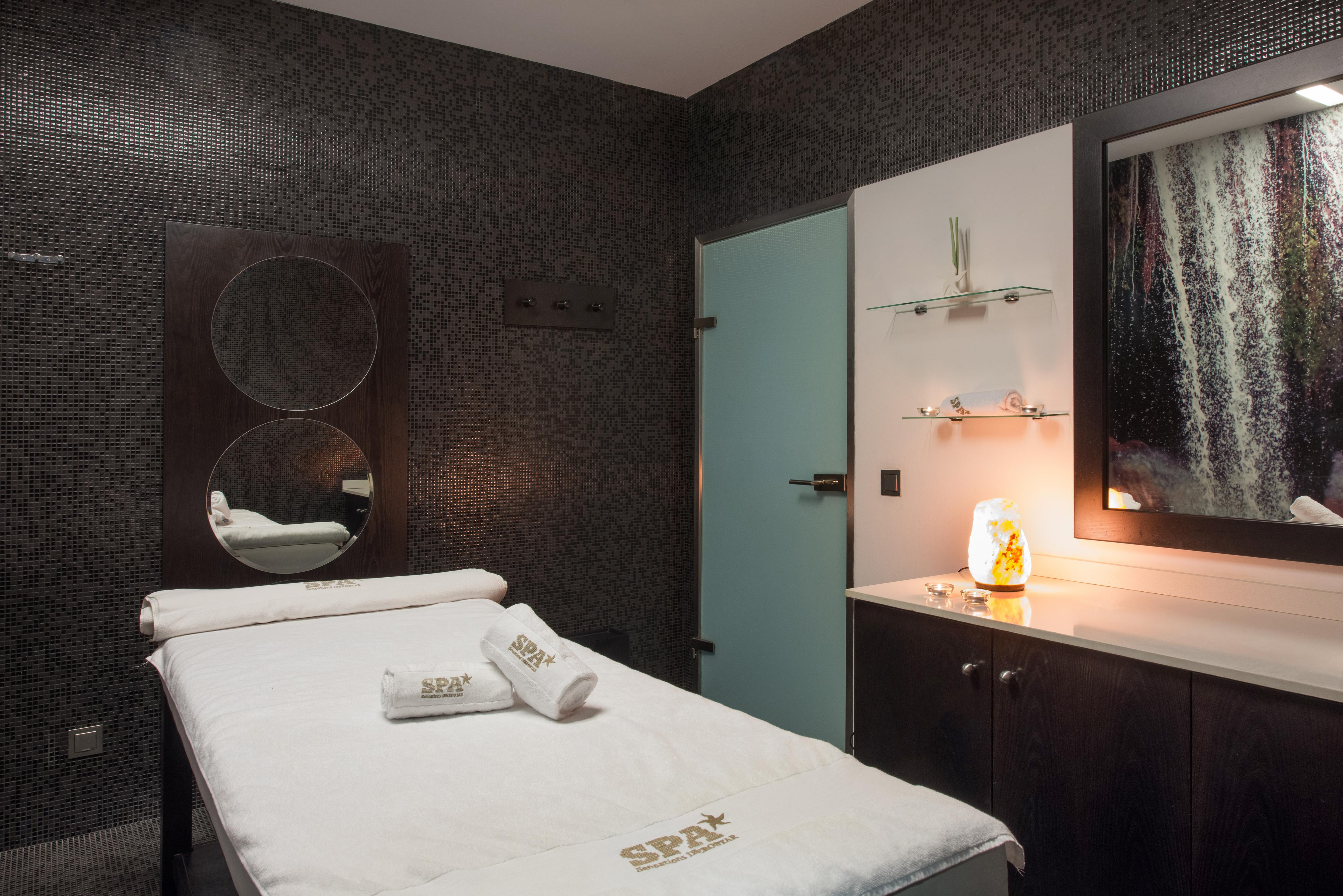 Iberostar Grand Budapest Bagian luar foto