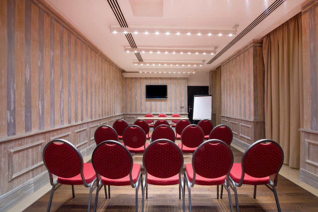 Iberostar Grand Budapest Bagian luar foto