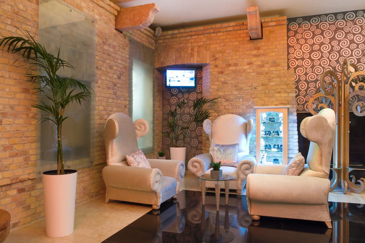 Iberostar Grand Budapest Bagian luar foto